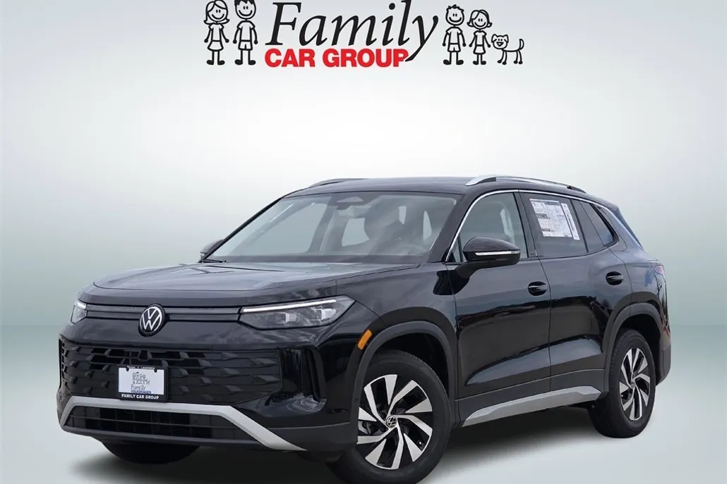 2025 Volkswagen Tiguan S photo 1