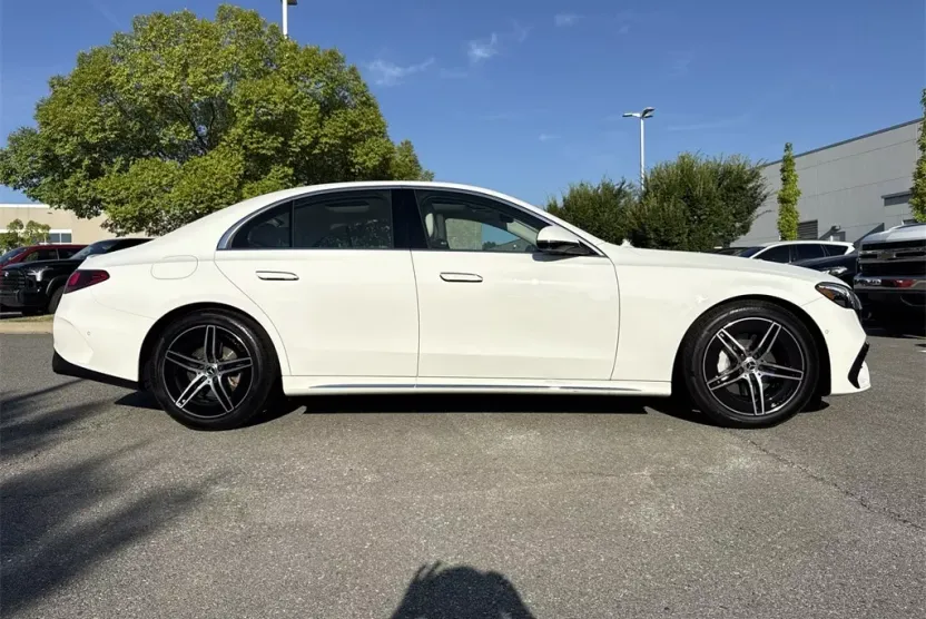 2025 Mercedes Benz E 350 photo 1