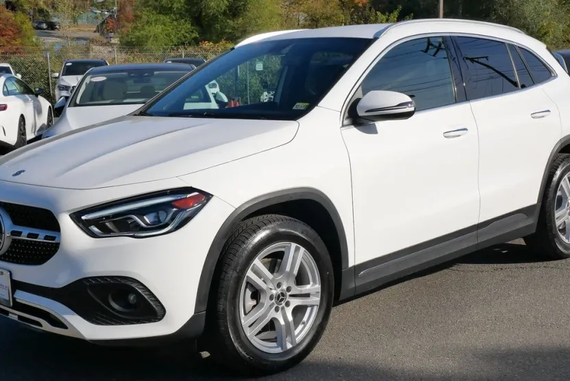 2021 Mercedes Benz GLA 250 photo 1
