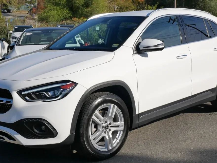 2021 Mercedes Benz GLA 250 photo 1