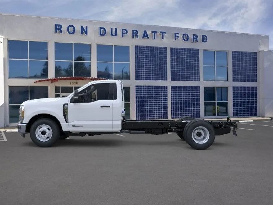 2025 Ford F-350 photo 1