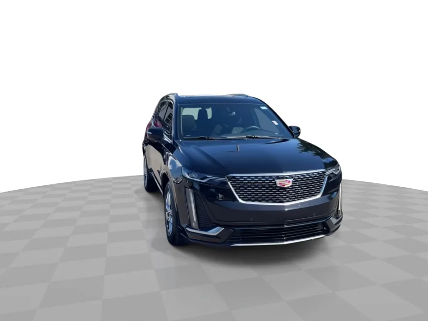 2025 Cadillac XT6 Luxury photo 1