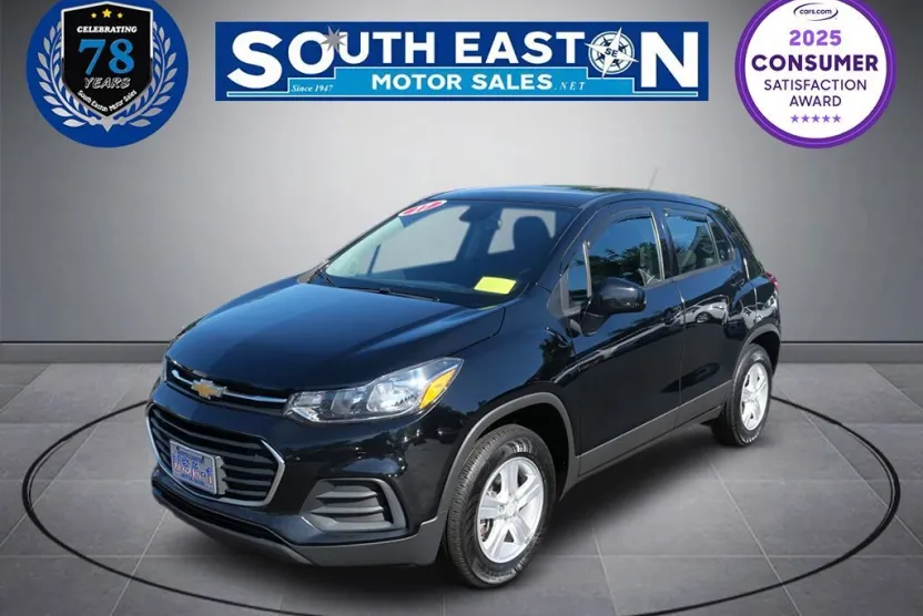 2017 Chevrolet Trax LS photo 1