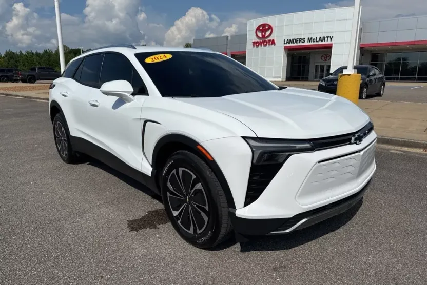 2024 Chevrolet Blazer EV photo 1