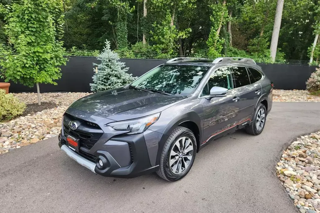 2024 Subaru Outback Touring XT photo 1