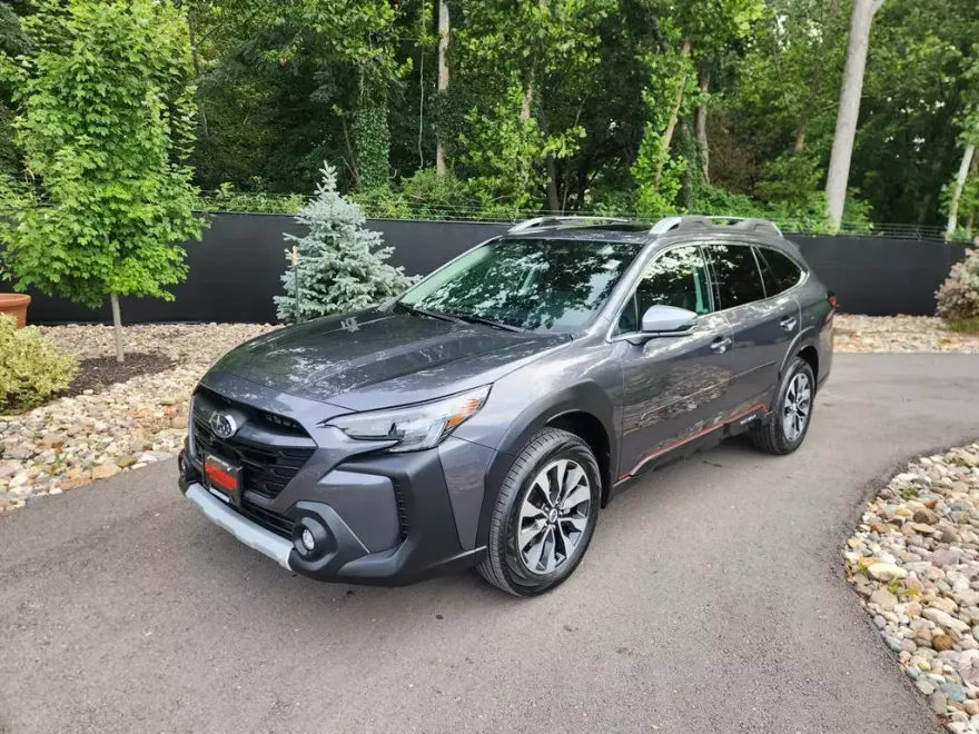 2024 Subaru Outback Touring XT photo 1