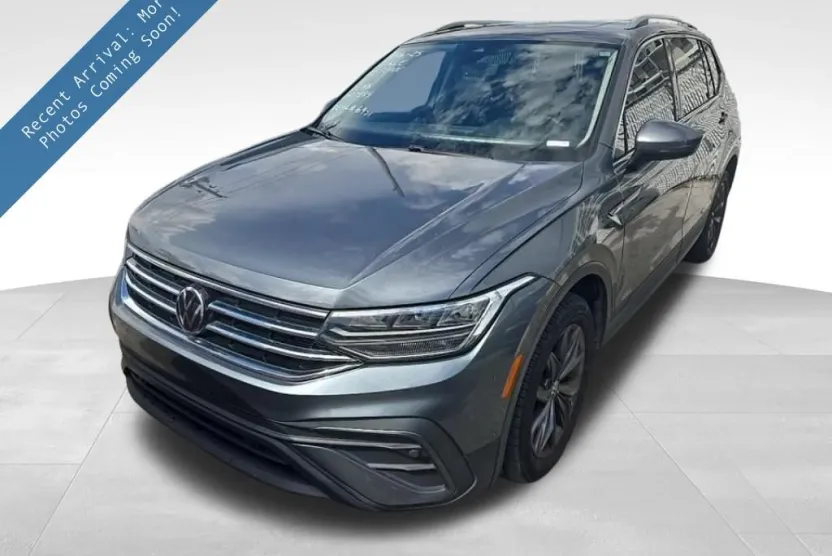 2022 Volkswagen Tiguan SE photo 1