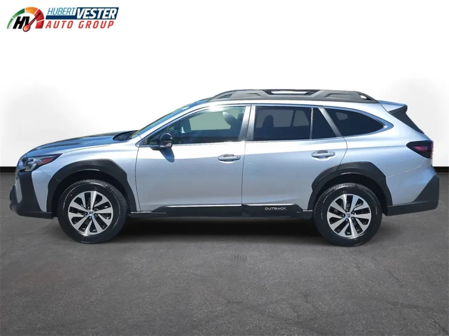 2023 Subaru Outback Premium photo 1
