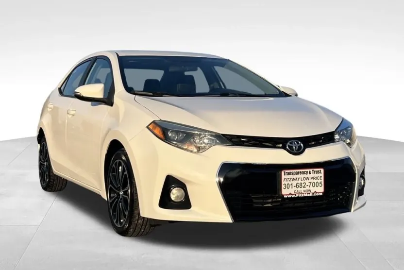 2016 Toyota Corolla Plus photo 1