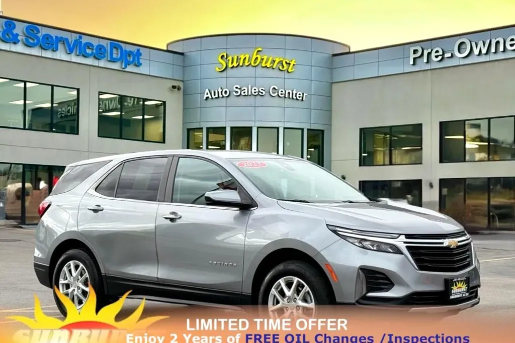 2023 Chevrolet Equinox LT photo 1