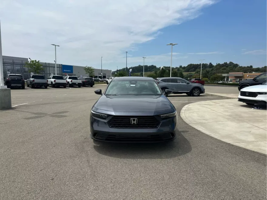 2025 Honda Accord SE photo 1
