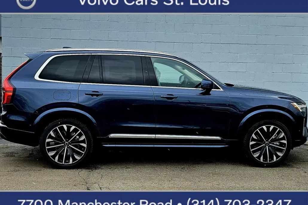 2025 Volvo XC90 T8 Plus photo 1