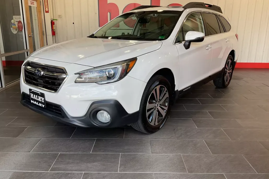 2019 Subaru Outback Limited photo 1