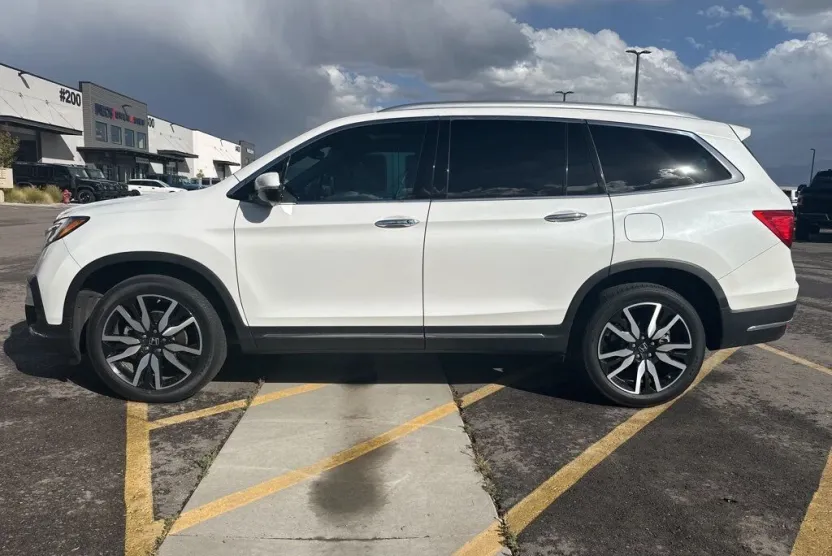 2022 Honda Pilot Elite photo 1