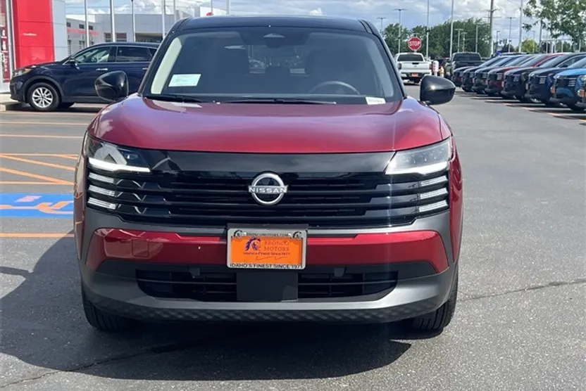 2025 Nissan Kicks SV photo 1