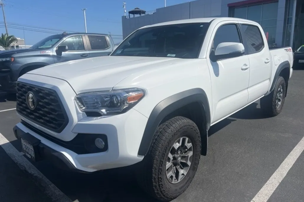 2023 Toyota Tacoma TRD Off-Road photo 1