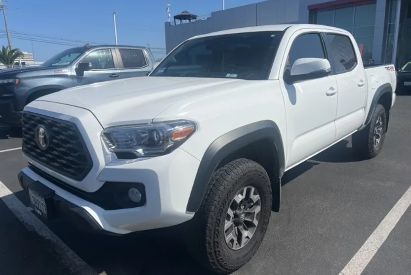2023 Toyota Tacoma TRD Off-Road photo 1