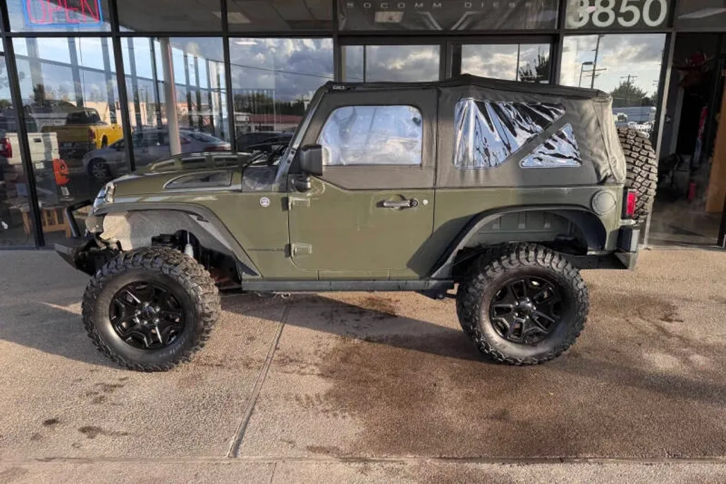 2015 Jeep Wrangler Freedom photo 1