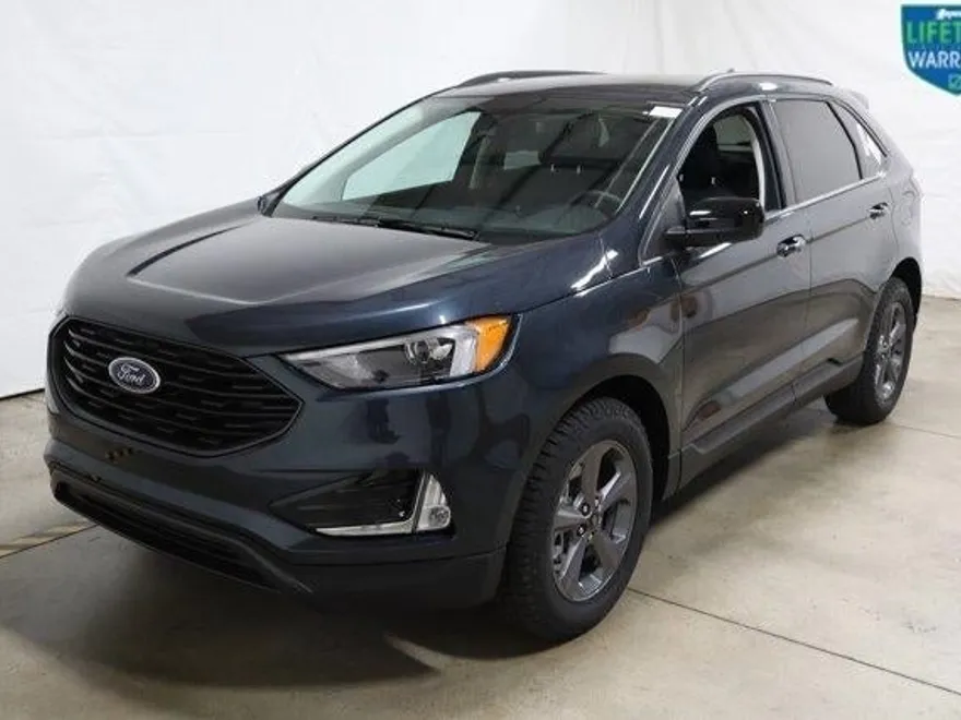 2024 Ford Edge SEL photo 1