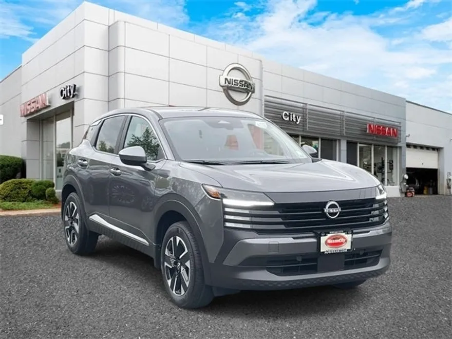2025 Nissan Kicks SV photo 1