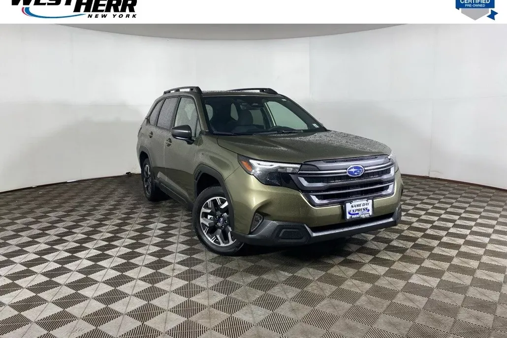 2025 Subaru Forester Premium photo 1