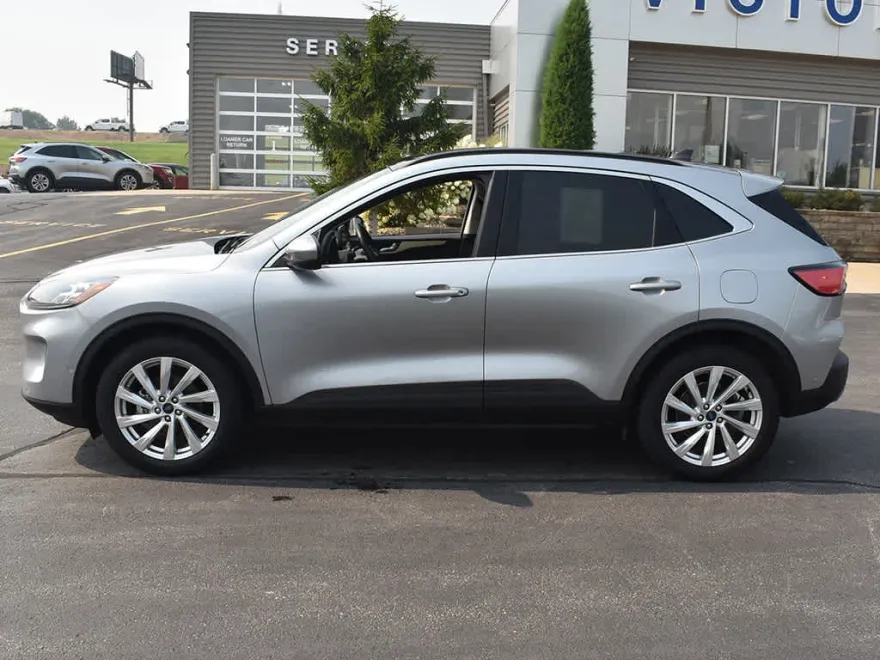 2022 Ford Escape Titanium Hybrid photo 1