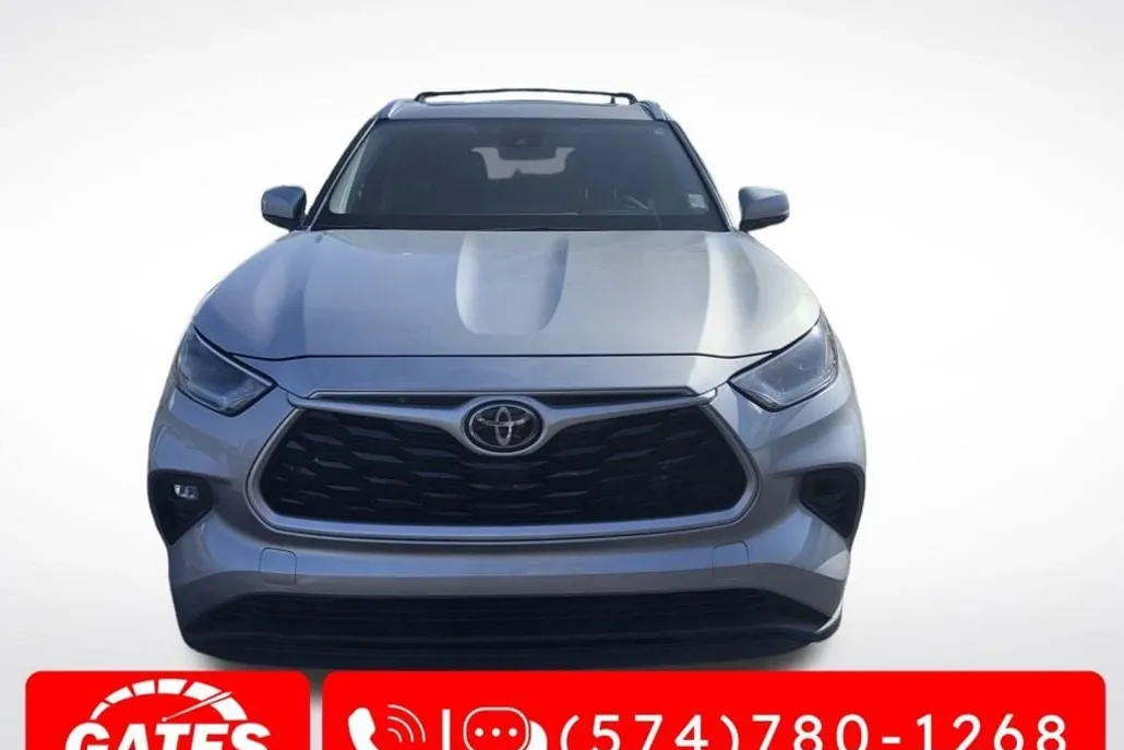 2021 Toyota Highlander XLE Sport photo 1