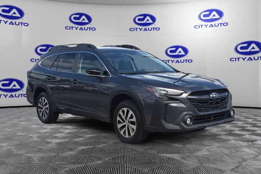 2023 Subaru Outback Premium photo 1