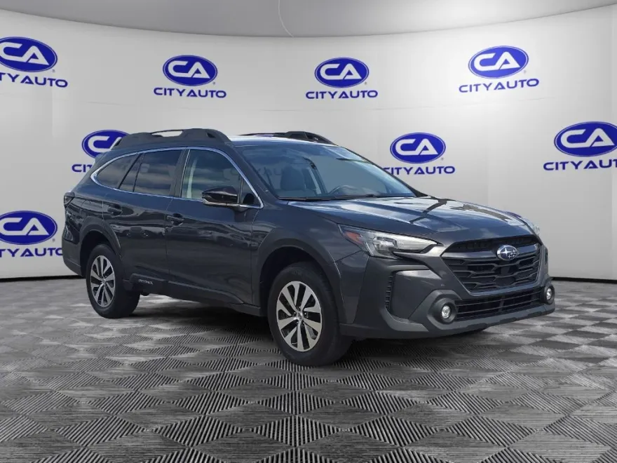 2023 Subaru Outback Premium photo 1