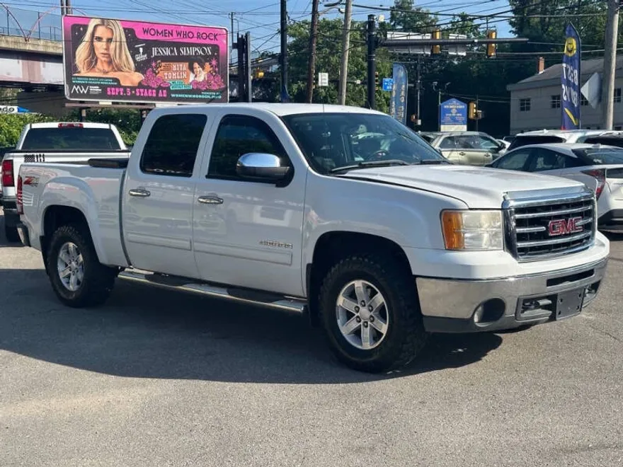 2012 Gmc Sierra 1500 SLE photo 1