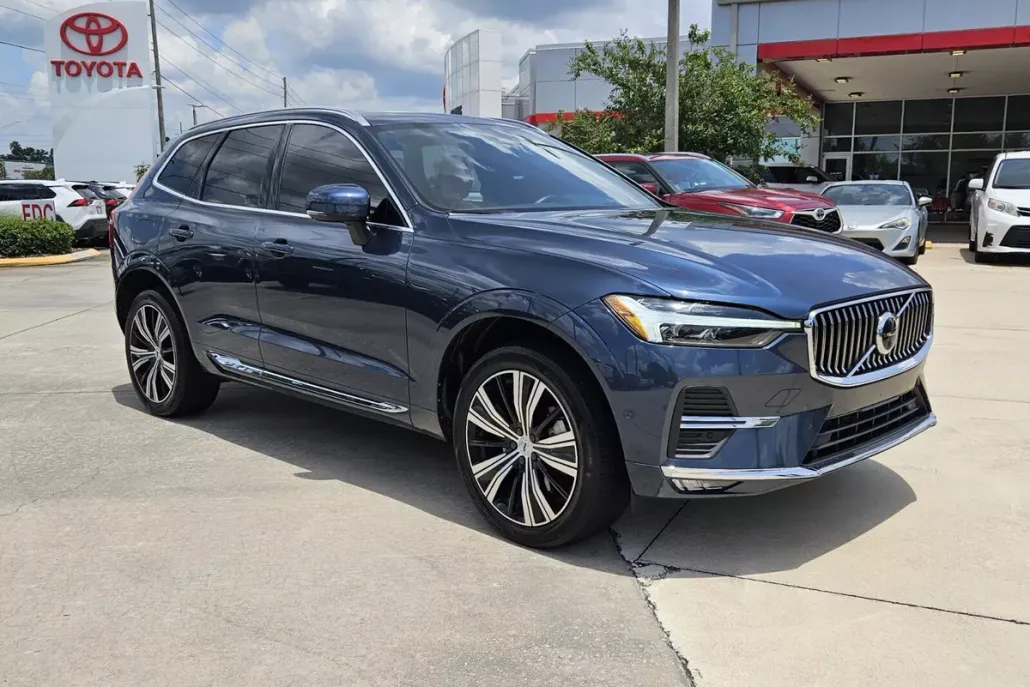 2022 Volvo XC60 Inscription photo 1