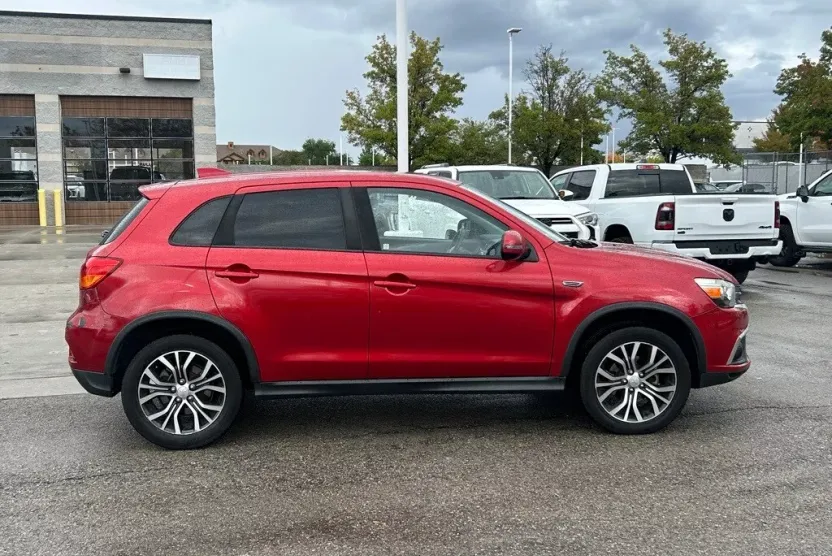 2018 Mitsubishi Outlander Sport ES photo 1
