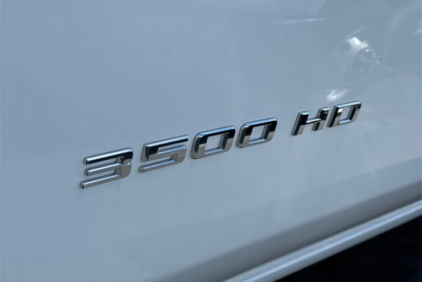 2022 Chevrolet Silverado 3500HD LT photo 1