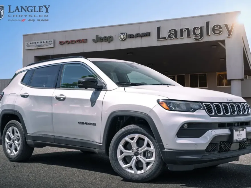 2025 Jeep Compass North Edition Latitude photo 1