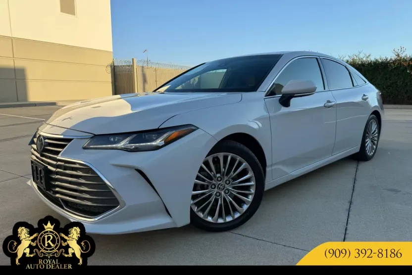 2022 Toyota Avalon Limited photo 1