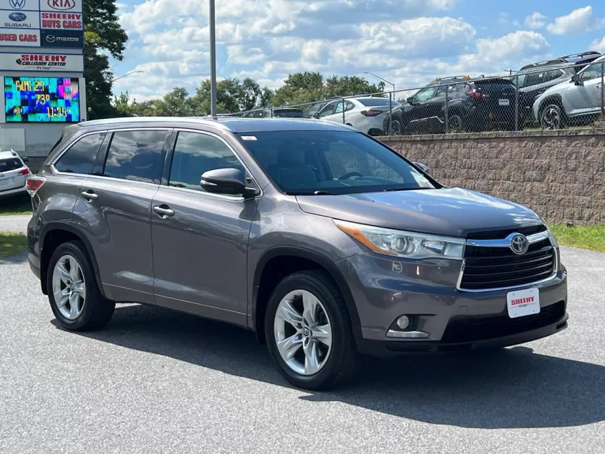 2016 Toyota Highlander Limited photo 1
