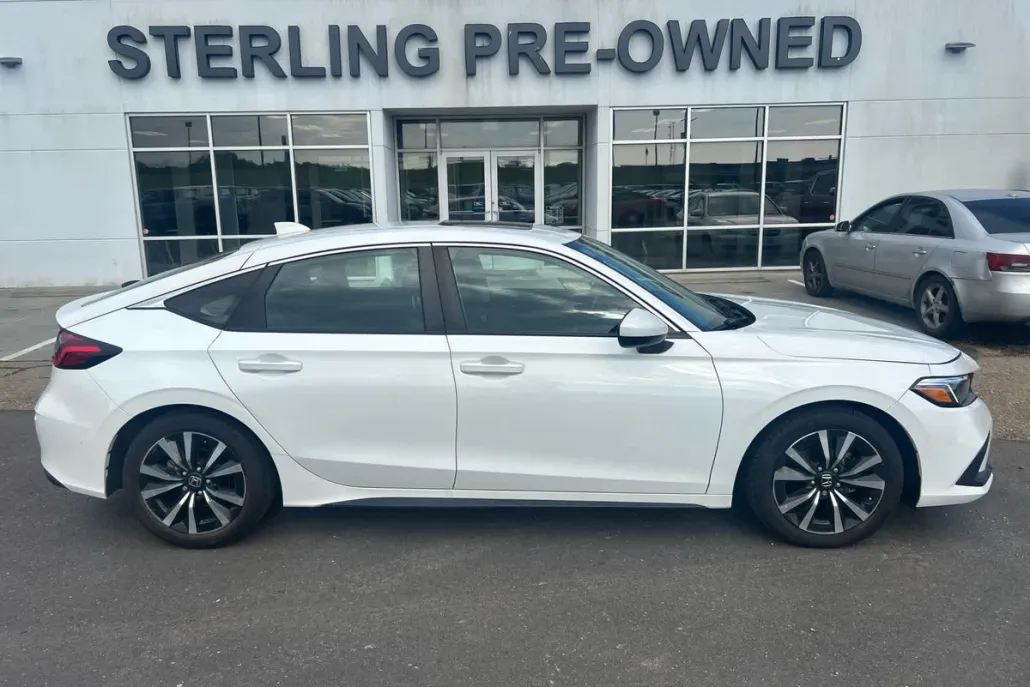 2024 Honda Civic Hatchback EX-L photo 1