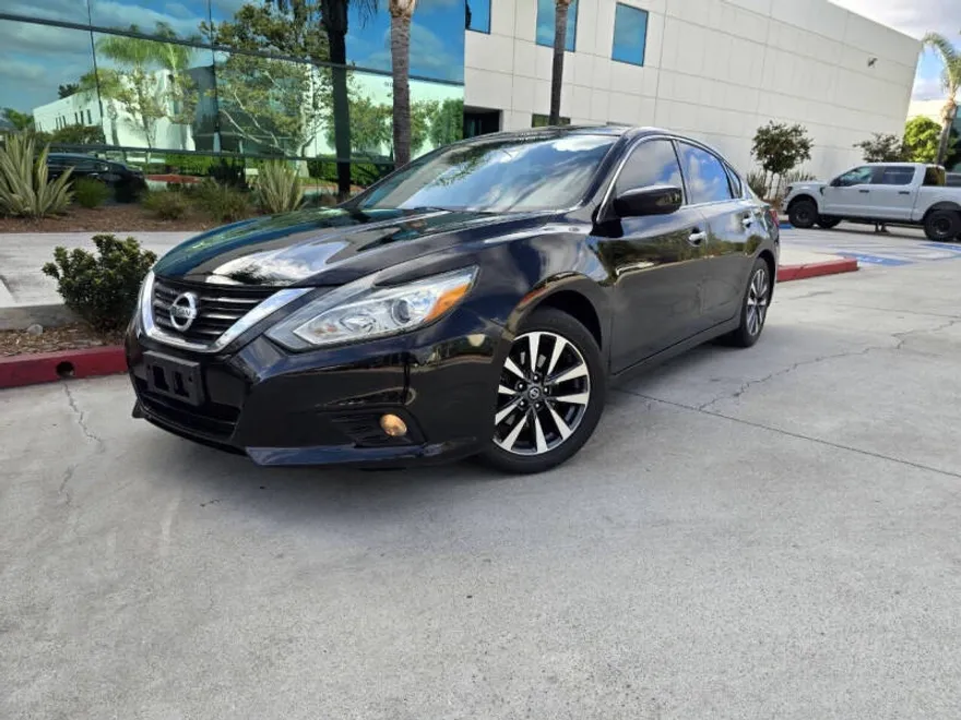 2017 Nissan Altima 2.5 SL photo 1