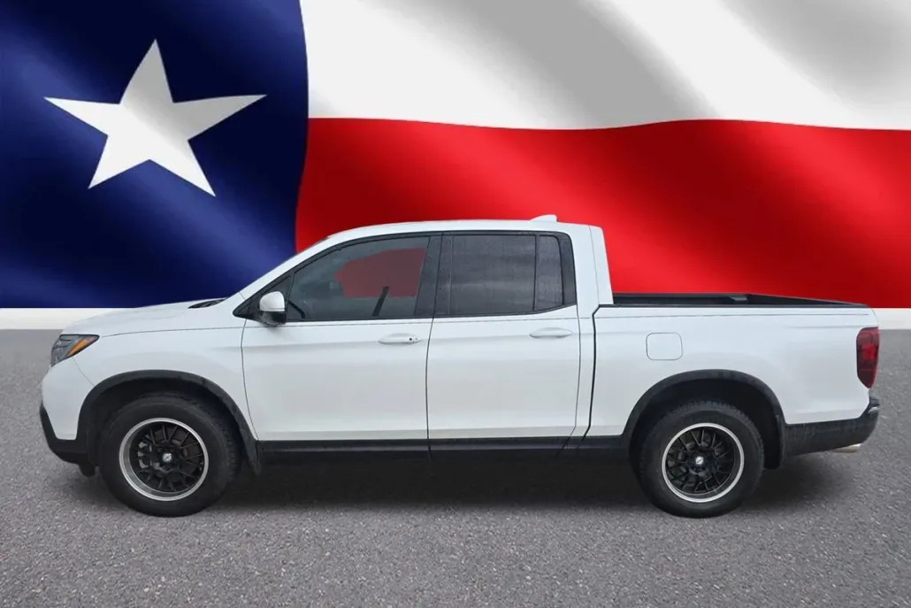 2020 Honda Ridgeline Sport photo 1