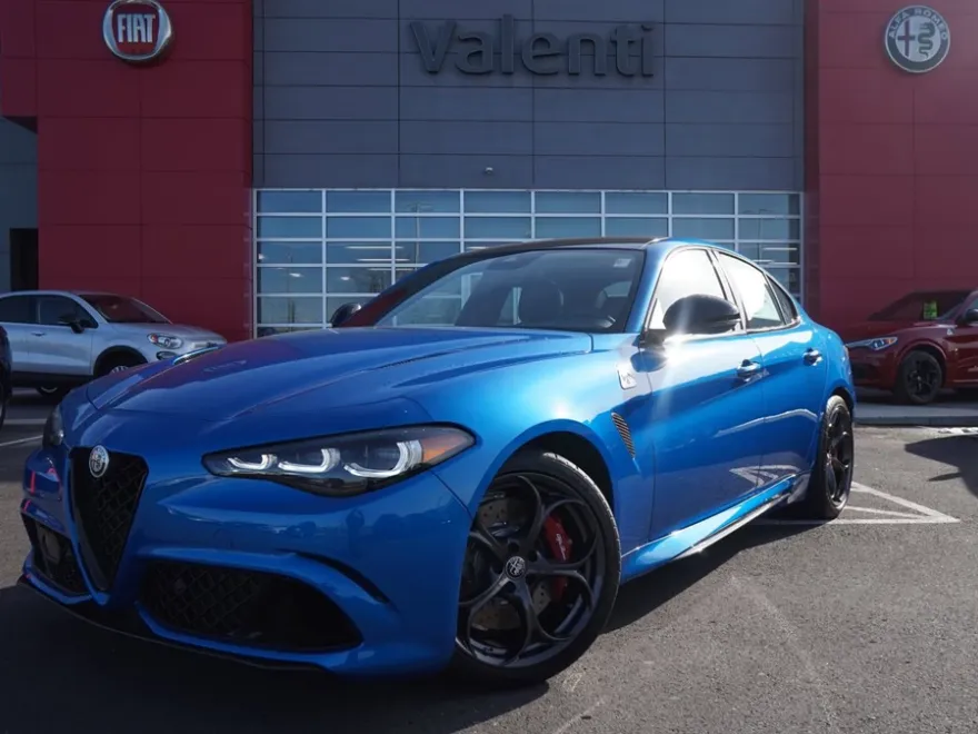 2024 Alfa Romeo Giulia Quadrifoglio photo 1