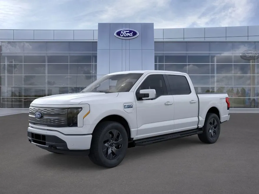 2025 Ford F-150 Lightning Lariat photo 1