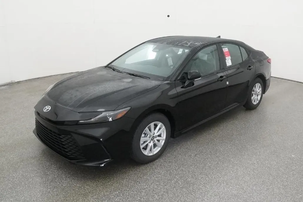 2026 Toyota Camry LE photo 1