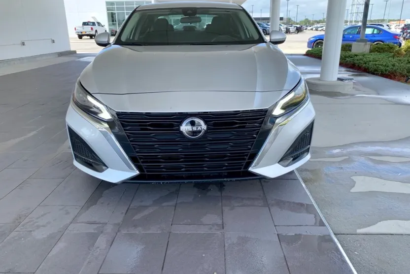 2023 Nissan Altima 2.5 S photo 1