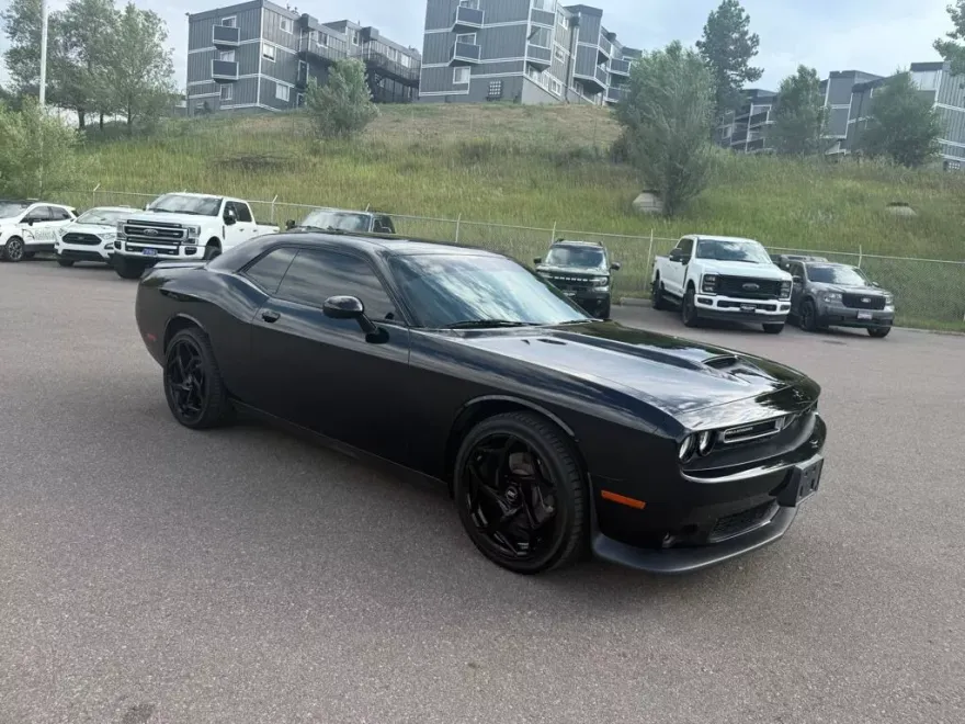 2021 Dodge Challenger GT photo 1