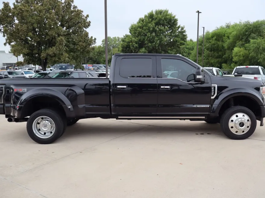 2022 Ford F-450 Limited photo 1