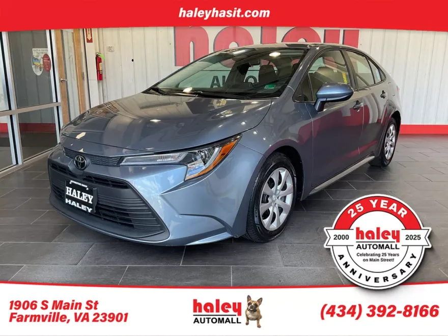 2024 Toyota Corolla LE photo 1