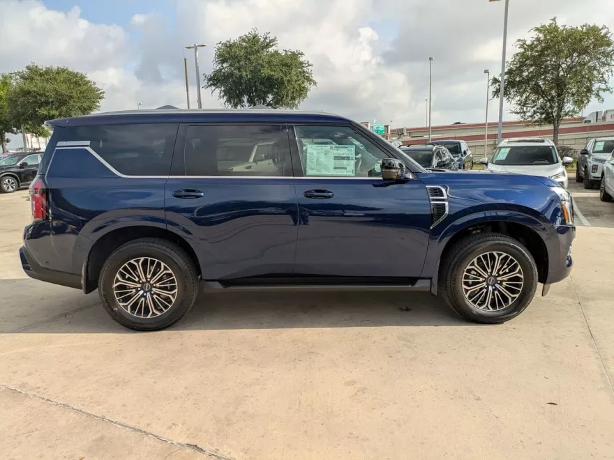2025 Nissan Armada SL photo 1