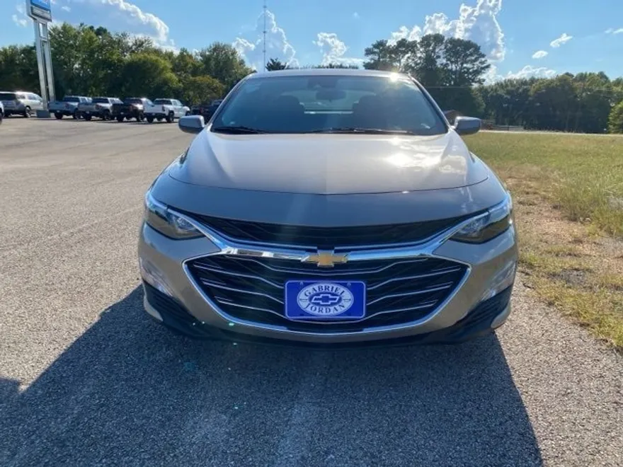 2024 Chevrolet Malibu 1LT photo 1