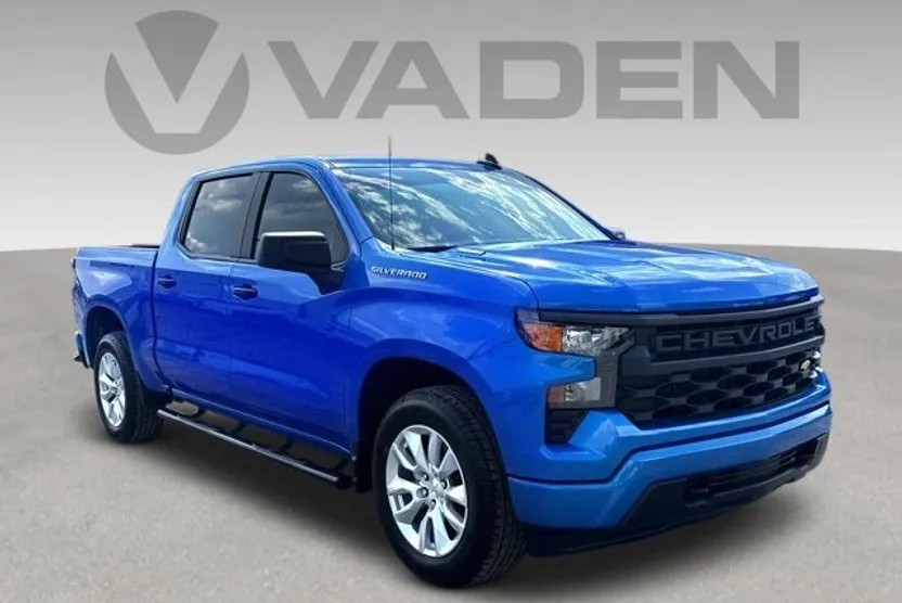 2025 Chevrolet Silverado 1500 Custom photo 1