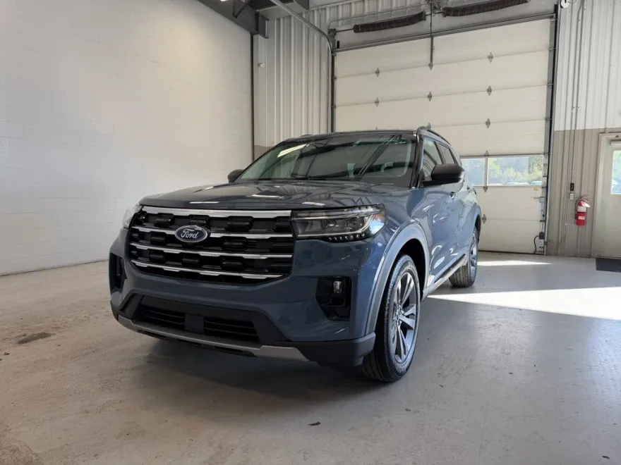 2026 Ford Explorer photo 1